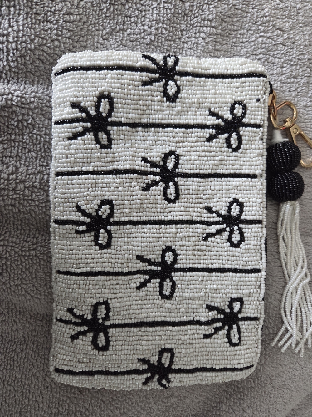 Viral Beaded Coin Purse, White Glass Beads With Black Glass Bead Bow Design. - Picture 3 of 4